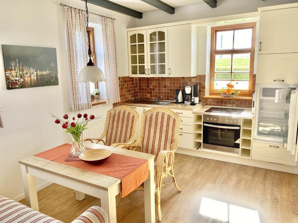 Oltmanns Ferienhaus Bummert Am Hafen Greetsiel Luaran gambar