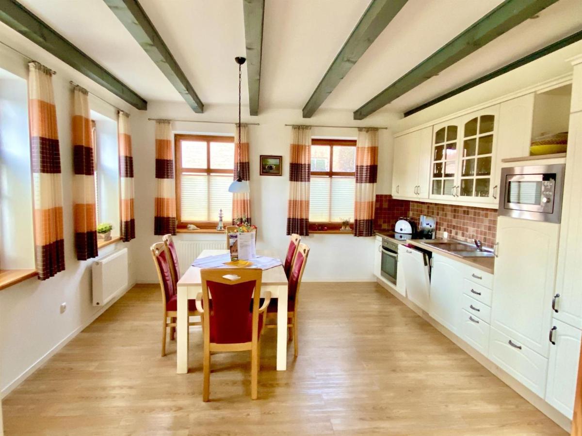 Oltmanns Ferienhaus Bummert Am Hafen Greetsiel Luaran gambar