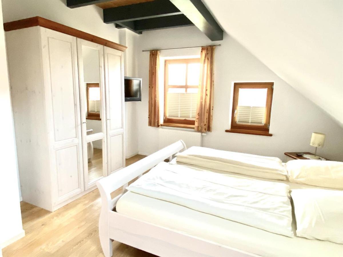 Oltmanns Ferienhaus Bummert Am Hafen Greetsiel Luaran gambar