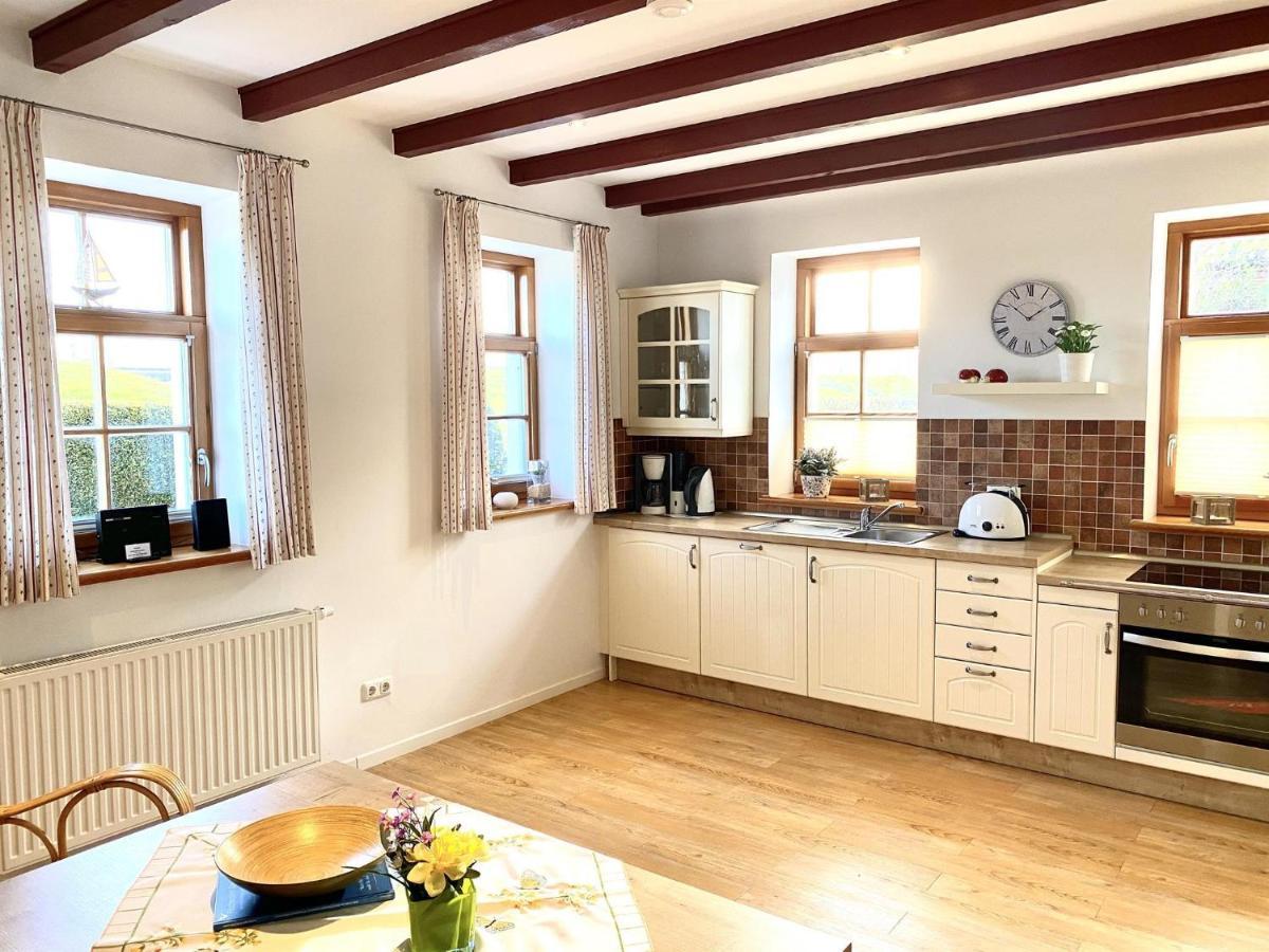 Oltmanns Ferienhaus Bummert Am Hafen Greetsiel Luaran gambar